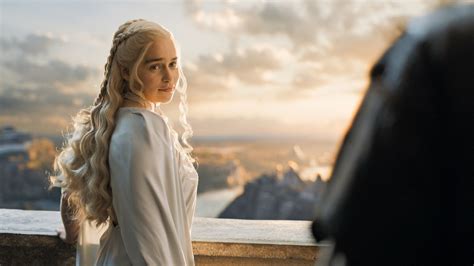 emilia clarke boobs|Nudity on Game of Thrones: The 18 Most Innovative Moments